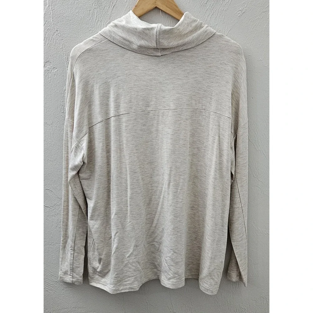 Cabi Thin Cowl Neck Cream Tan Long Sleeve Womens Size XS Extra Small Long Sleeve